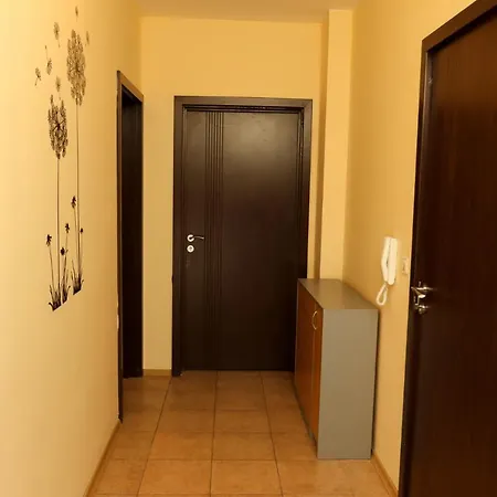 Apartment Complex Dreams Bmt *