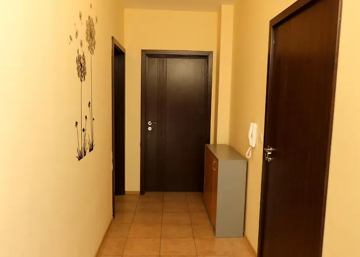 Apartment Complex Dreams Bmt *