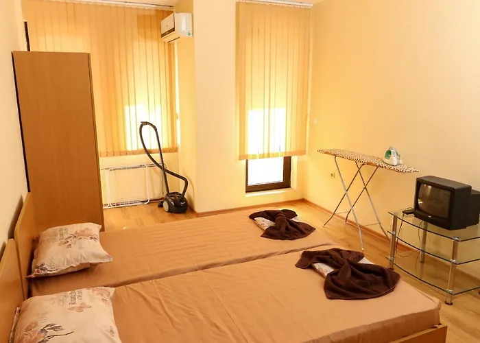 Complex Dreams Bmt Apartment *