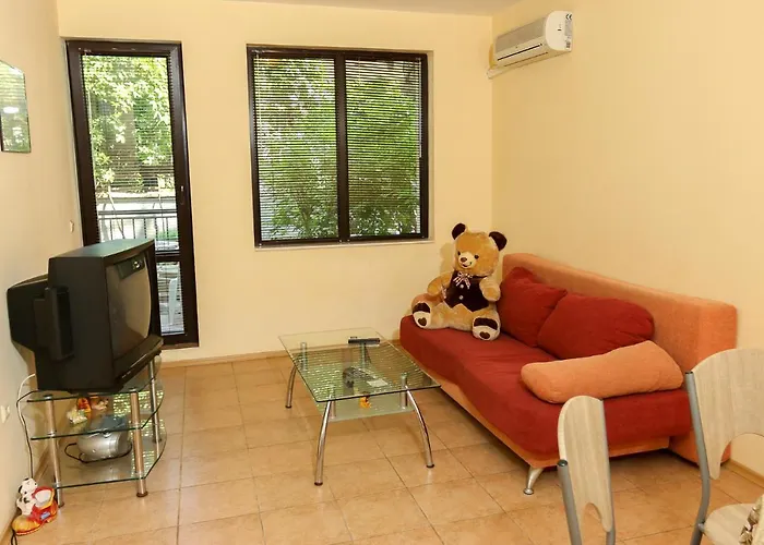 Apartment Complex Dreams Bmt