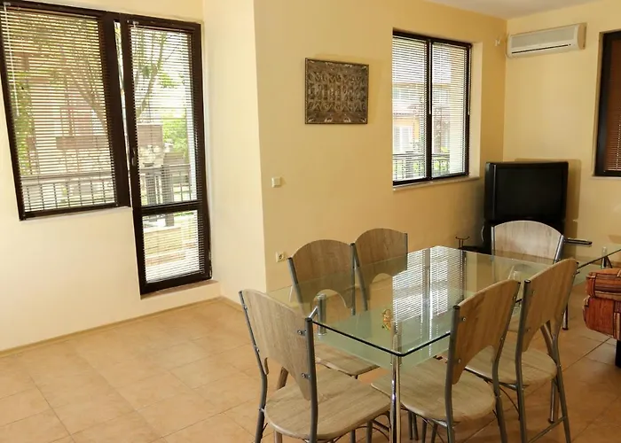 Complex Dreams Bmt Apartment *